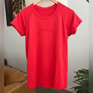 lululemon athletica Red Short Sleeve Tee